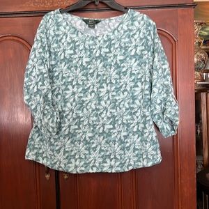 Woolrich Cute Flowered Adjustable Sleeve Shirt Size Large